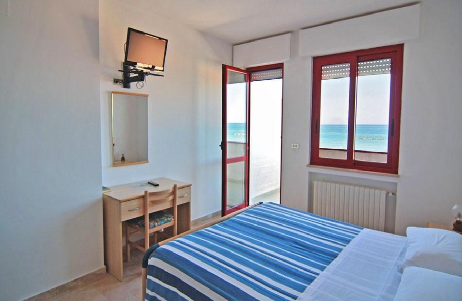 Hotel Palmarosa Roseto Degli Abruzzi Zimmer foto