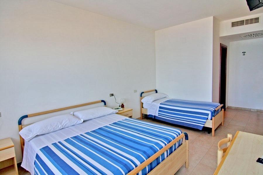 Hotel Palmarosa Roseto Degli Abruzzi Zimmer foto